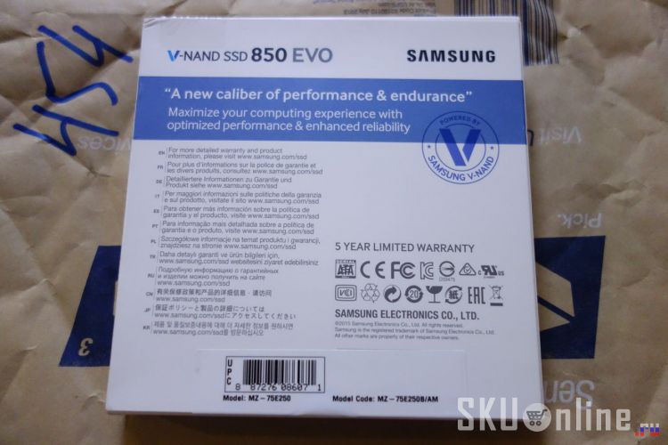 Обратная сторона коробочки с SSD Samsung 850 EVO